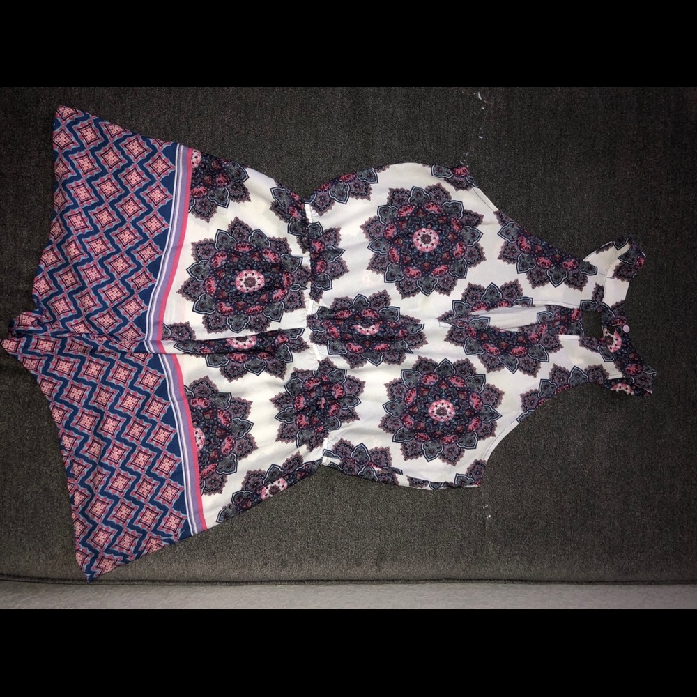 Patterned romper - Picture 3 of 3